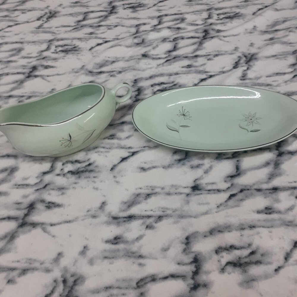 Vintage MCM Ballerina Universal Pottery CO. Gravy Boat w/ Tray Atomic Flowers